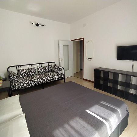 Brenta/Corvetto Studio Apartment Milano Exterior foto