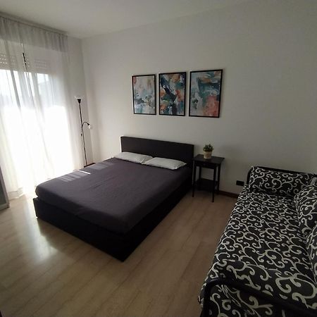 Brenta/Corvetto Studio Apartment Milano Exterior foto